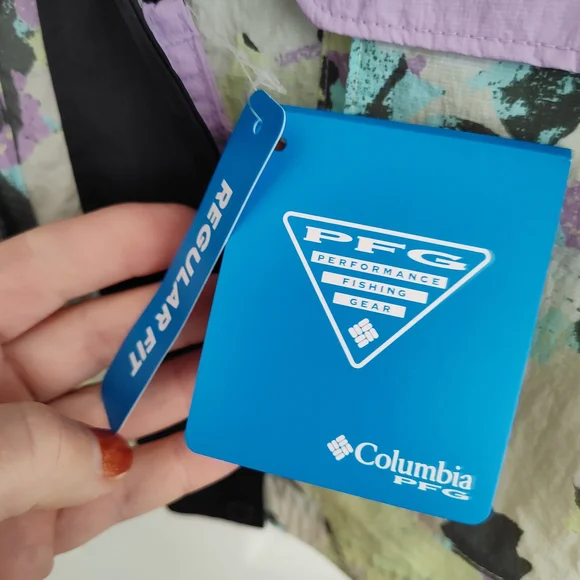 ~~COLUMBIA🩵PFG Windbreaker~~ - Picture 7 of 16